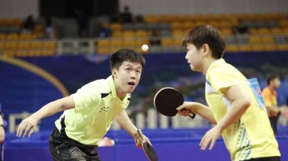 他的家庭故 他的家庭故