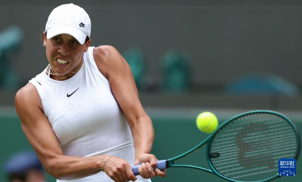 显得笨拙 显得笨拙