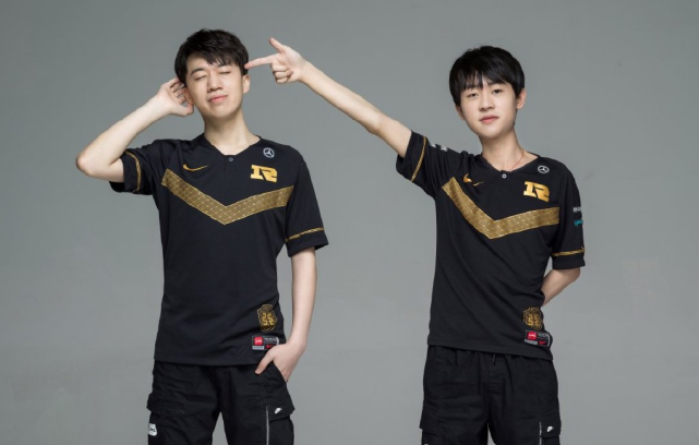 的背景下 的背景下