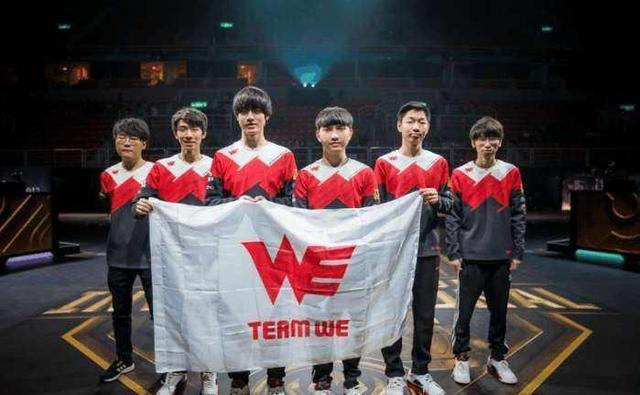 两队选手都 两队选手都